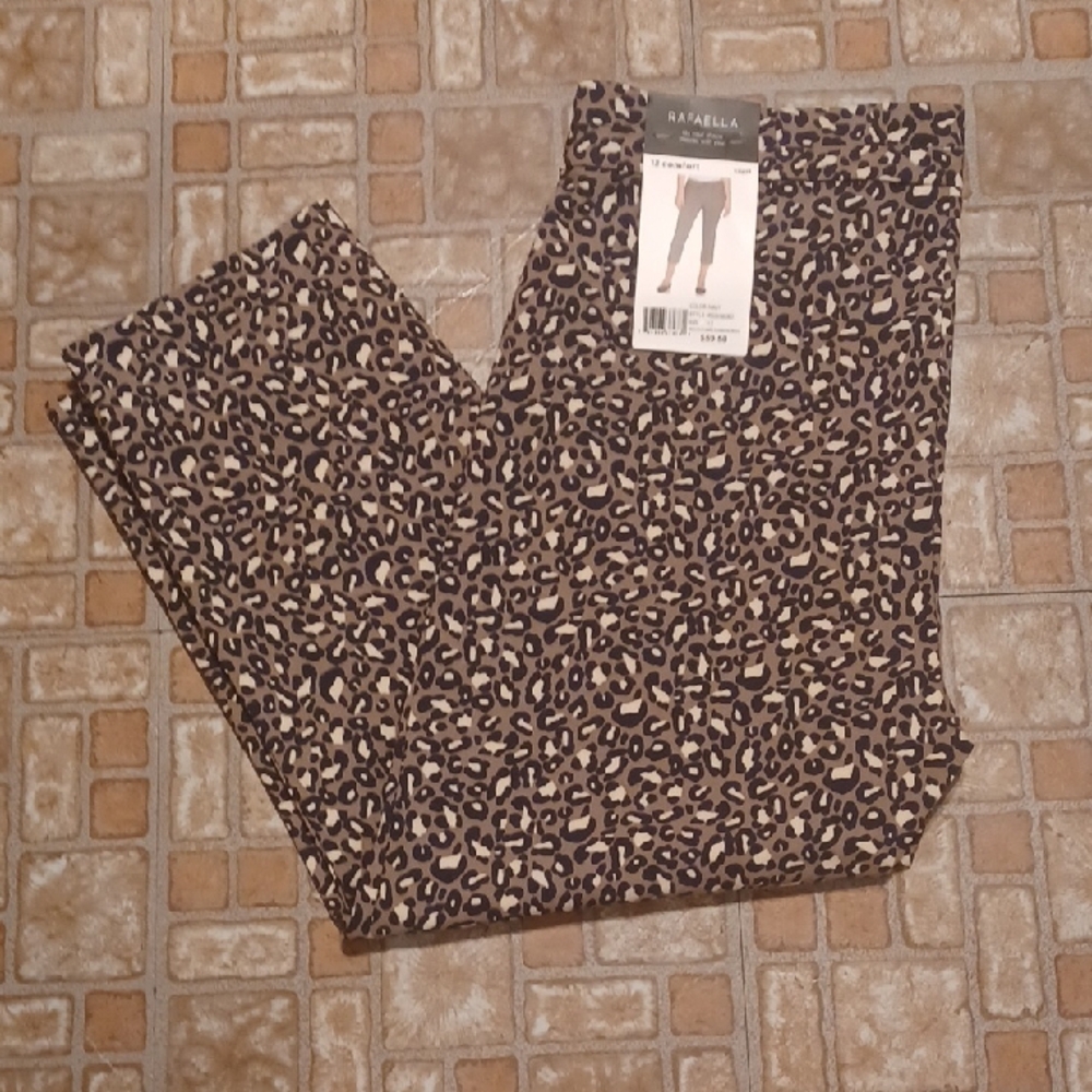 Rafaella - Black And Tan Leopard Print Capries Women's Size 12